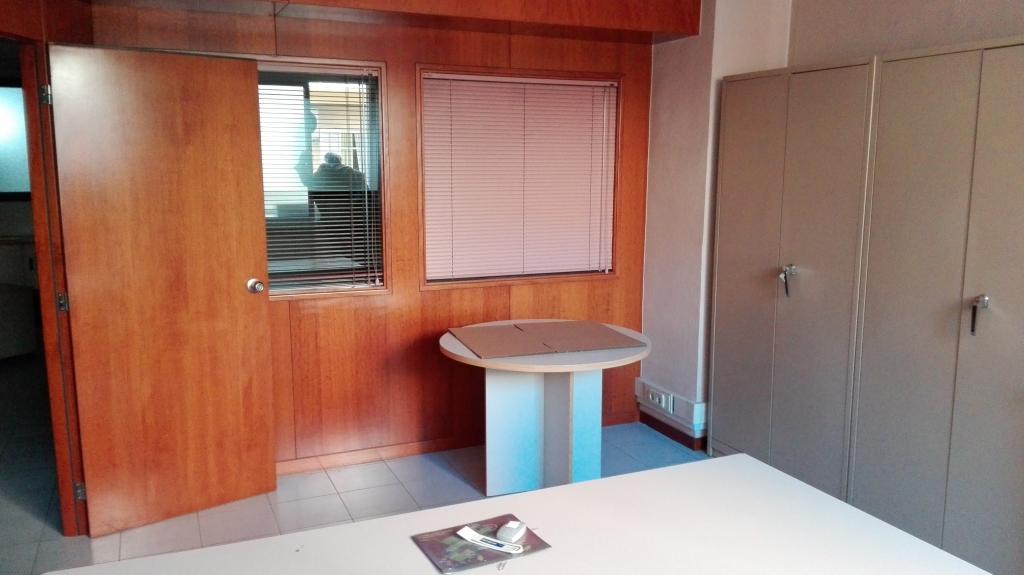 Local comercial – Hospitalet de Llobregat 800.00 m2 photo6